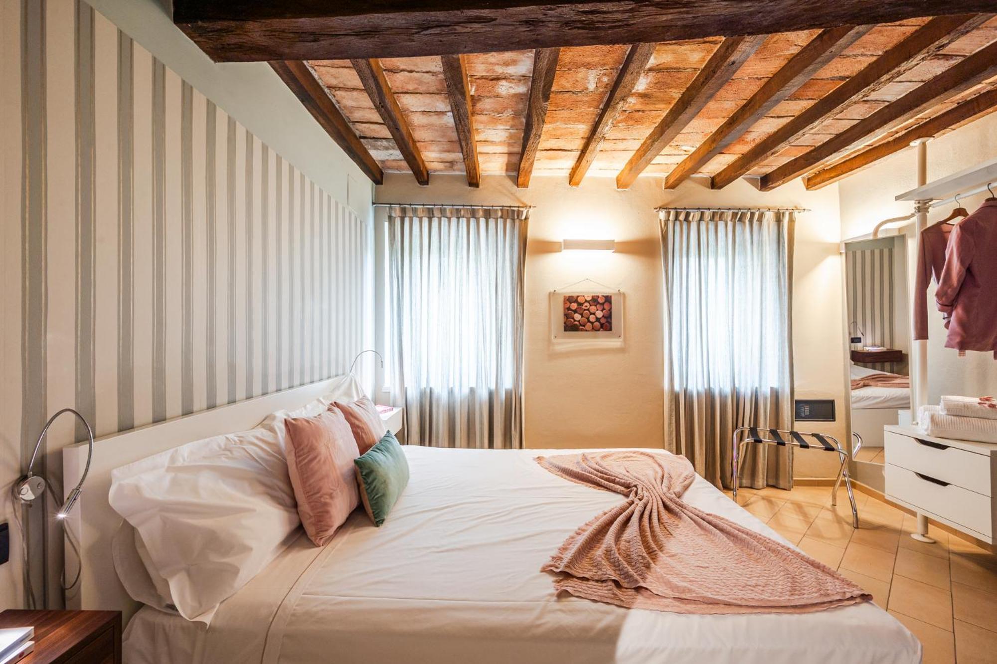 Emilio'S Rooms Кастельветро-ди-Модена Экстерьер фото